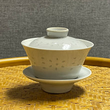 Vintage-style Linglong 玲珑 Rice Pattern Gaiwan