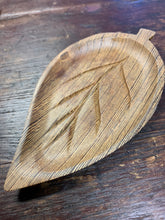 Wenge wood tea leaf coaster