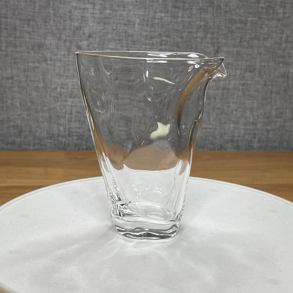 Glass Gong Dao Bei (Fairness Pitcher), Obscure Tapered