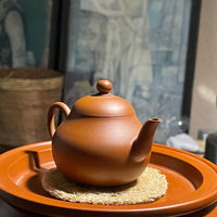 Chaozhou Pear Teapot, 90mL by Hu Ting