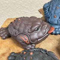 Jin Chan, 3-legged money toad tea pet