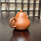 Chaozhou Pear Teapot, 85mL by Hu Ting