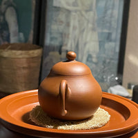 Chaozhou Pear Teapot, 90mL by Hu Ting