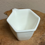 Dehua Ceramic Eagle Beak Gong Dao Bei