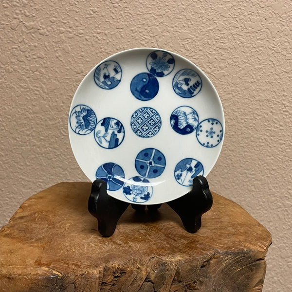 Jingdezhen Qinghua Handpainted Xiuqiu Ball Plate