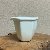 Dehua Ceramic Eagle Beak Gong Dao Bei