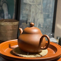 Chaozhou Pear Teapot, 90mL by Hu Ting