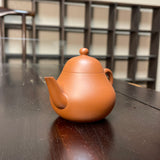 Chaozhou Pear Teapot, 85mL by Hu Ting