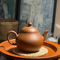 Chaozhou Pear Teapot, 90mL by Hu Ting