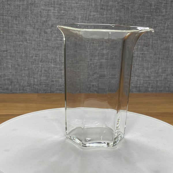Glass Gong Dao Bei (Fairness Pitcher), Hexagonal Shape