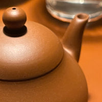 Chaozhou Pear Teapot, 90mL by Hu Ting