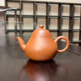 Chaozhou Pear Teapot, 85mL by Hu Ting