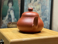 Chaozhou Pear Teapot, 100mL by Li Zhen Jia