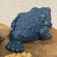 Jin Chan, 3-legged money toad tea pet