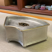 Fan-shaped Tin Teaboat Tin by 颜吉利